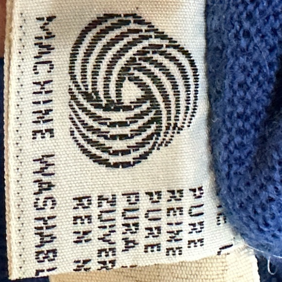 Moffatt Woolens Royal Blue Ladies Cardigan - Picture 6 of 6